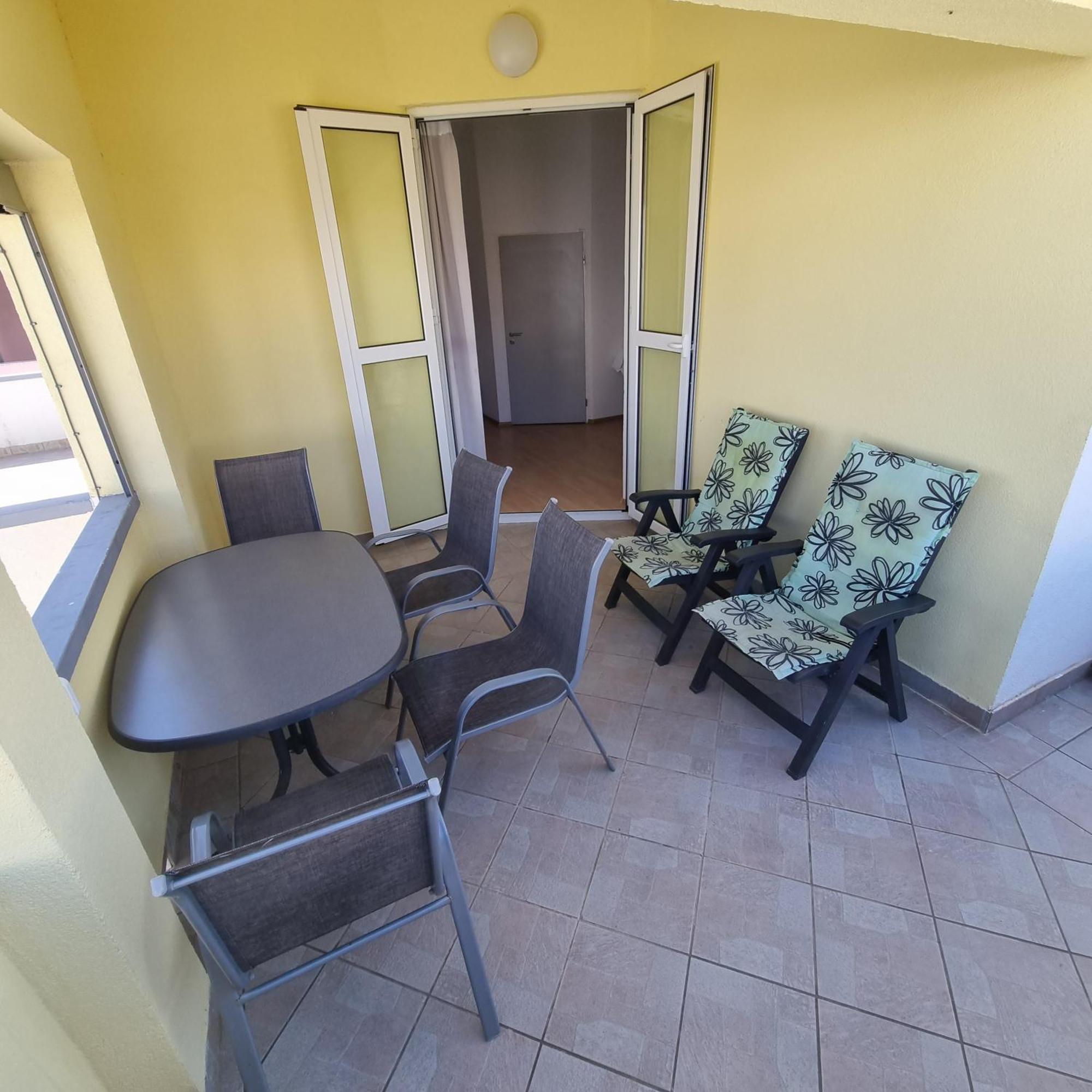 Apartament Haus Zarko Vir